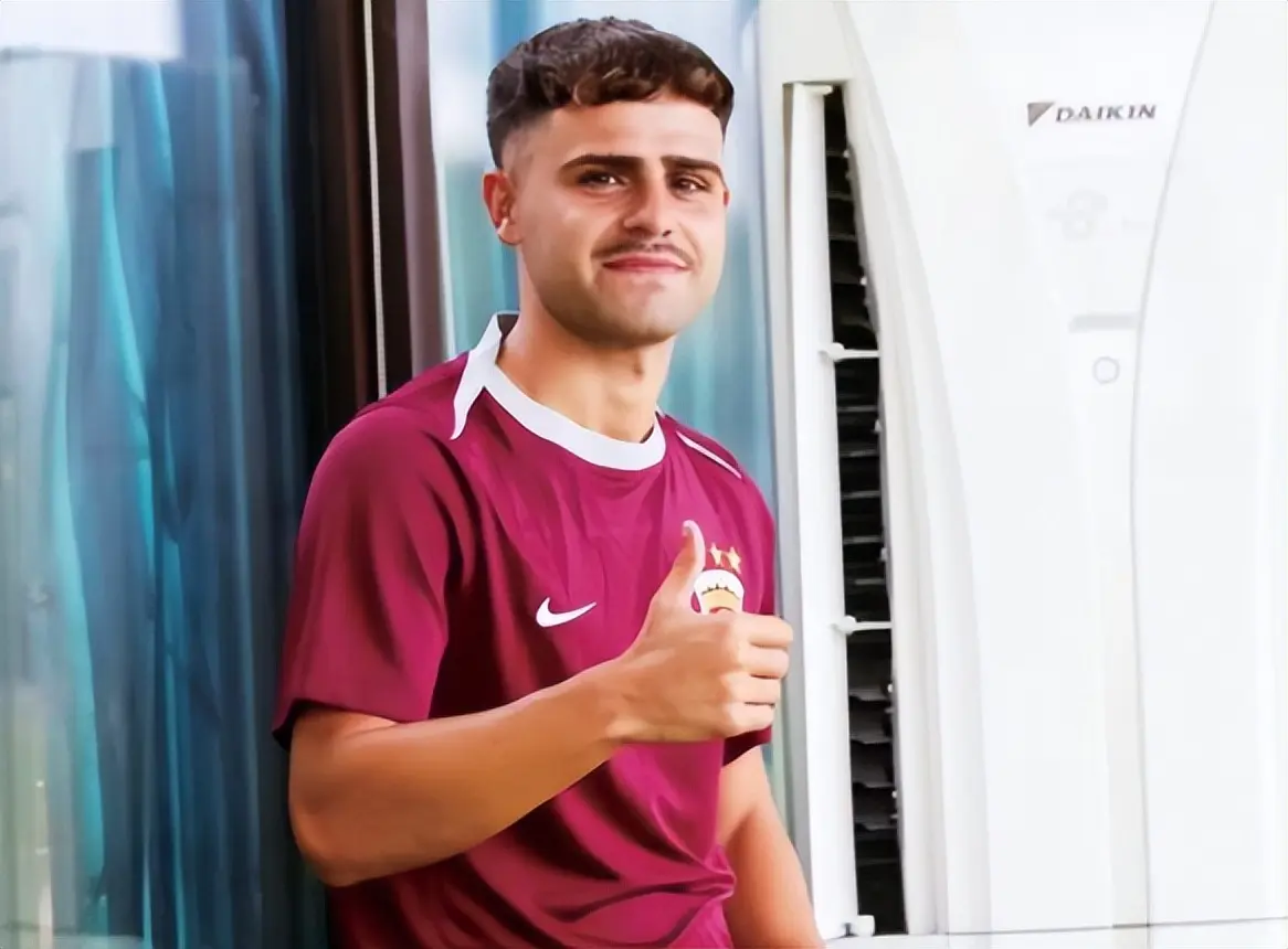 敌上海申花, 缺阵的夏窗 敌上海申花, 缺阵的夏窗