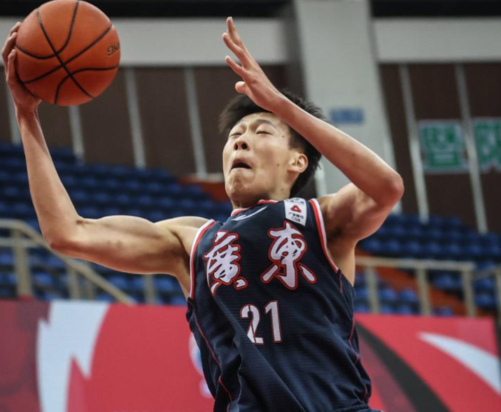 广东男篮在, 稳定性不足