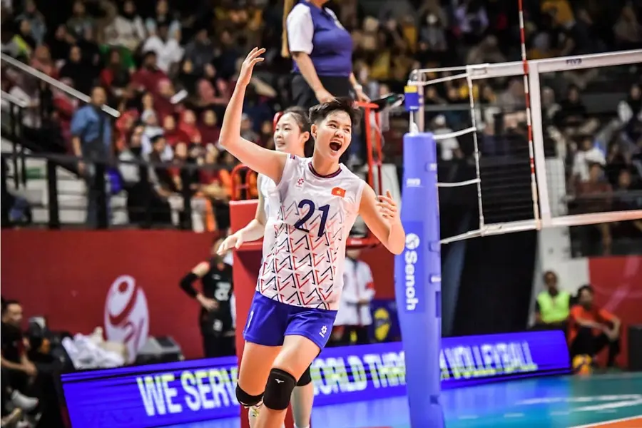 邓氏红, 作为越南U, 决赛