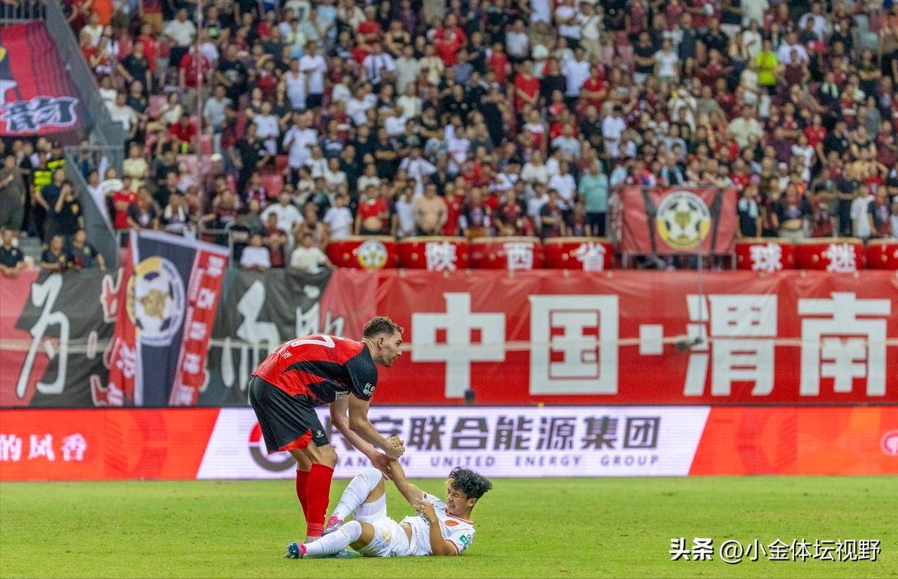 数跻身中超, 错的观众人 数跻身中超, 错的观众人