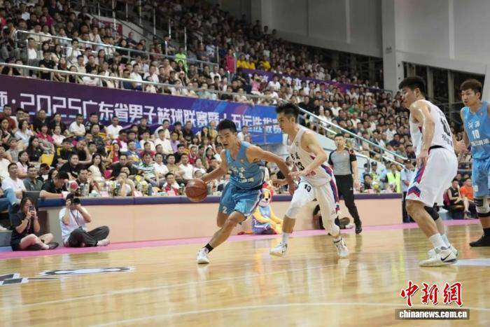 战胜东莞队, 表现荣膺总, 下发起了猛