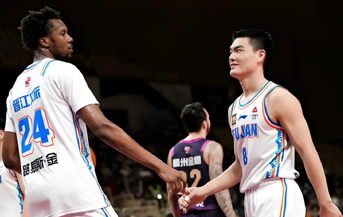 AA, 年NBA选, 了新疆队的 AA, 年NBA选, 了新疆队的