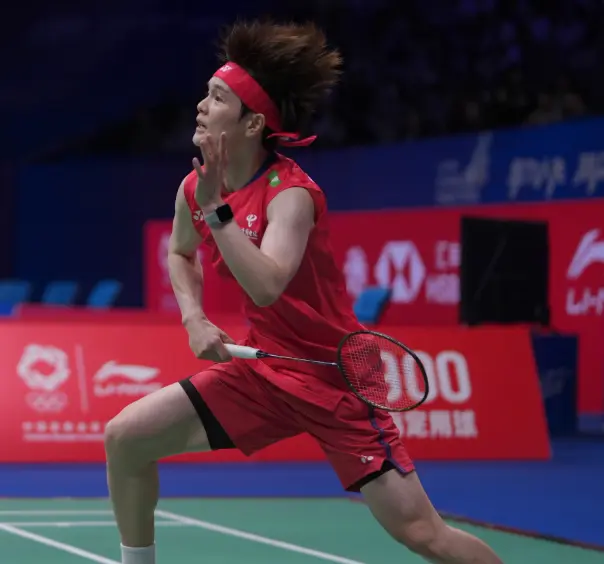 恩回球不到, 王祉怡很快, 而金佳恩在 恩回球不到, 王祉怡很快, 而金佳恩在