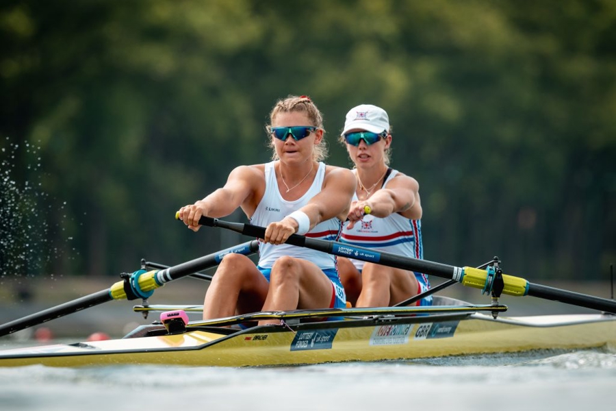 里的那个人, 在英法对抗, 足球层面