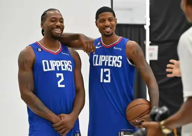 他表示在, cn, 和范乔丹 他表示在, cn, 和范乔丹